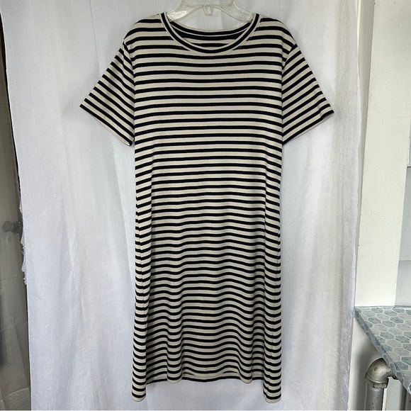 3/$20 💥 Lou & Grey T-Shirt Dress Short Sleeve Cream & Navy Stripe Print Cotton - Picture 13 of 15